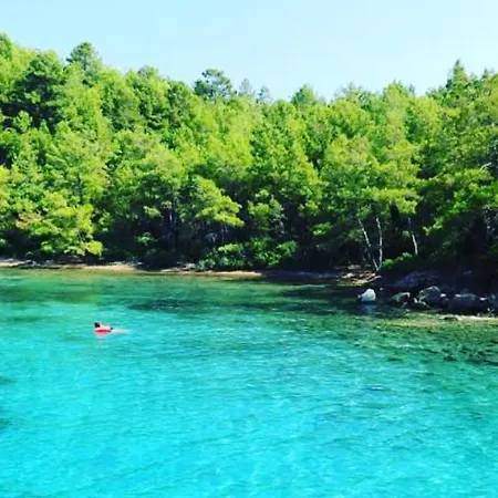 Defne Selimiye 아파트