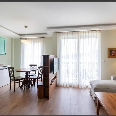 Defne Selimiye 아파트